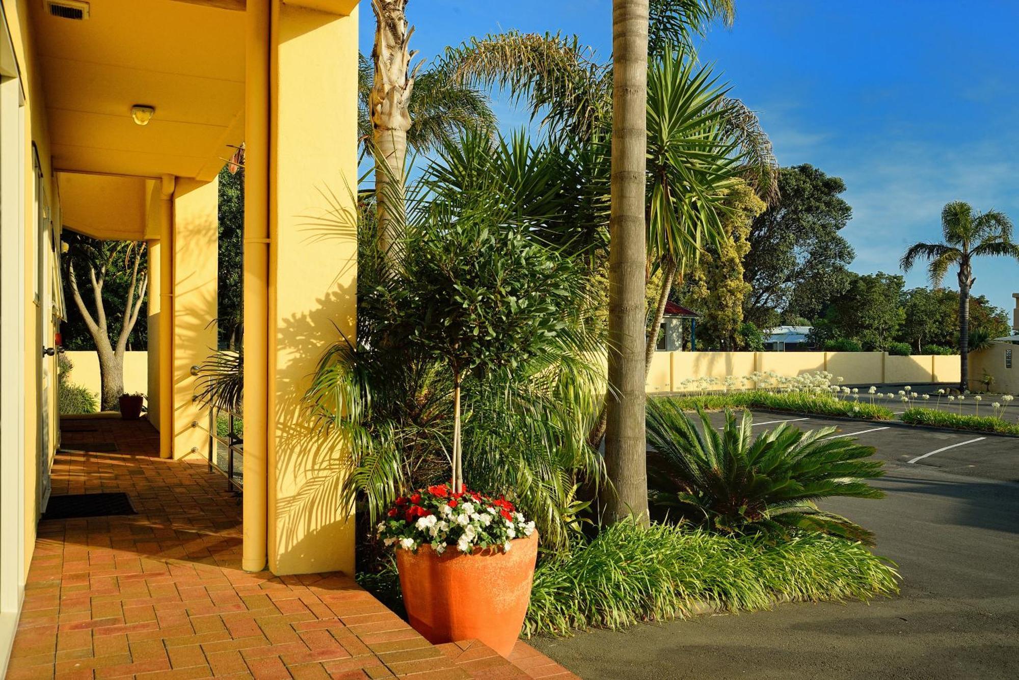 Ocean Beach Motor Lodge Gisborne Buitenkant foto