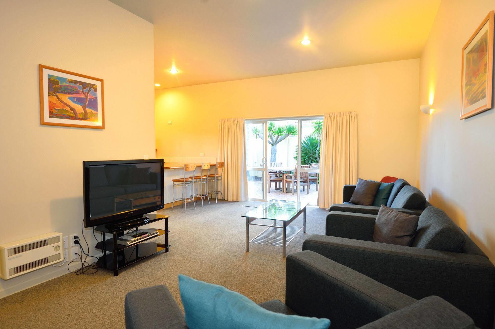 Ocean Beach Motor Lodge Gisborne Buitenkant foto