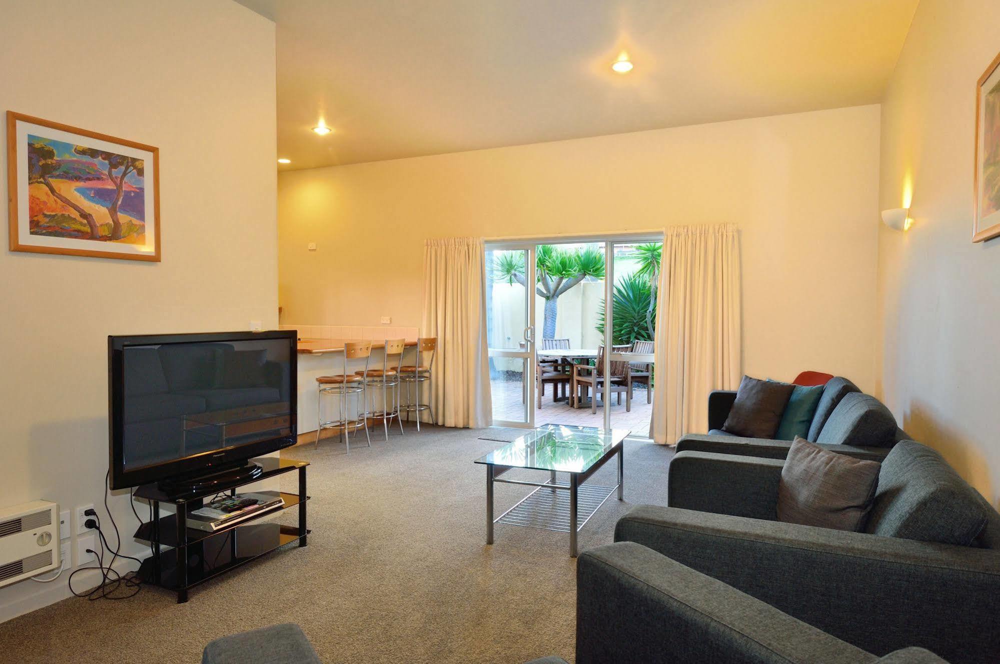 Ocean Beach Motor Lodge Gisborne Buitenkant foto